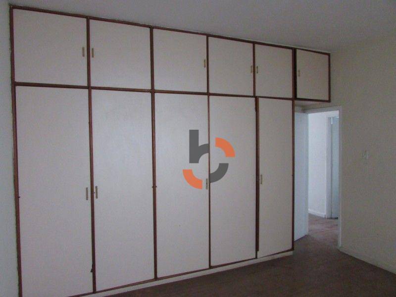 Casa à venda com 3 quartos, 460m² - Foto 4