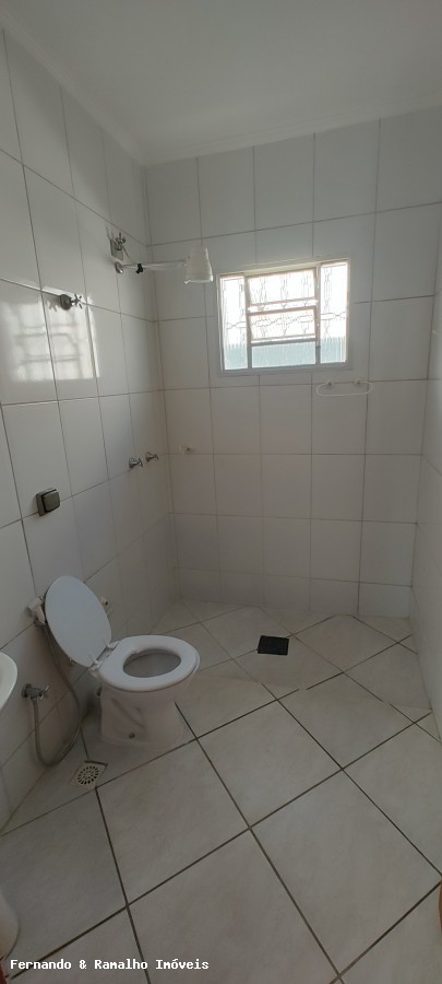 Casa para alugar com 2 quartos, 151m² - Foto 14