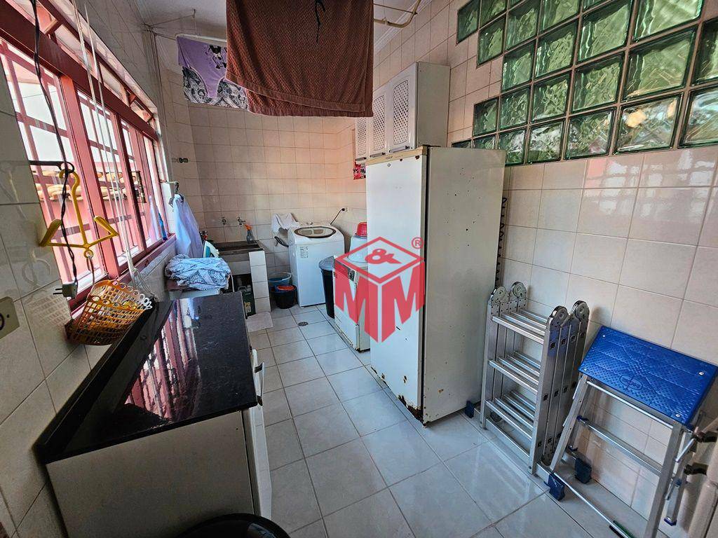 Sobrado à venda com 4 quartos, 362m² - Foto 39