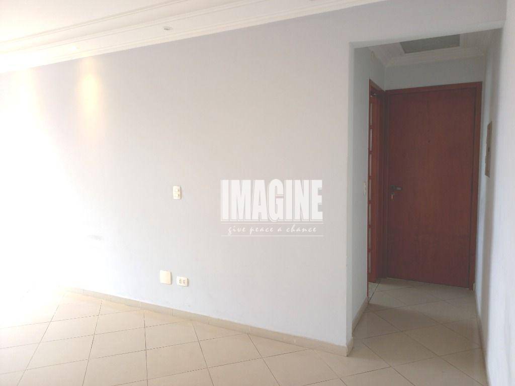 Apartamento à venda com 2 quartos, 56m² - Foto 9