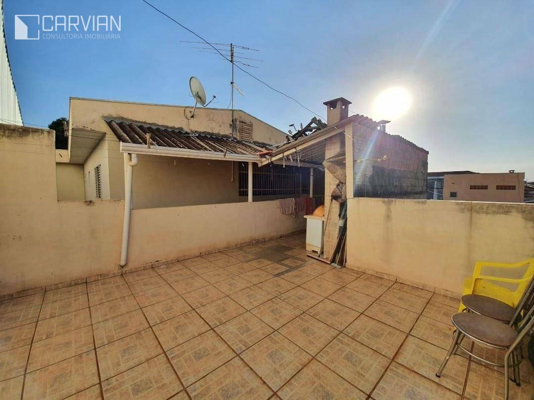 Casa à venda com 4 quartos, 290m² - Foto 22