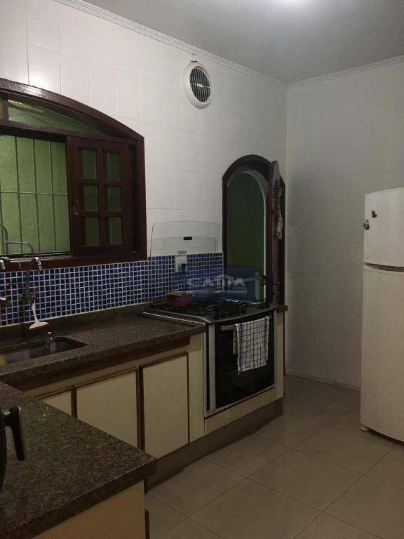 Sobrado à venda com 3 quartos, 210m² - Foto 14