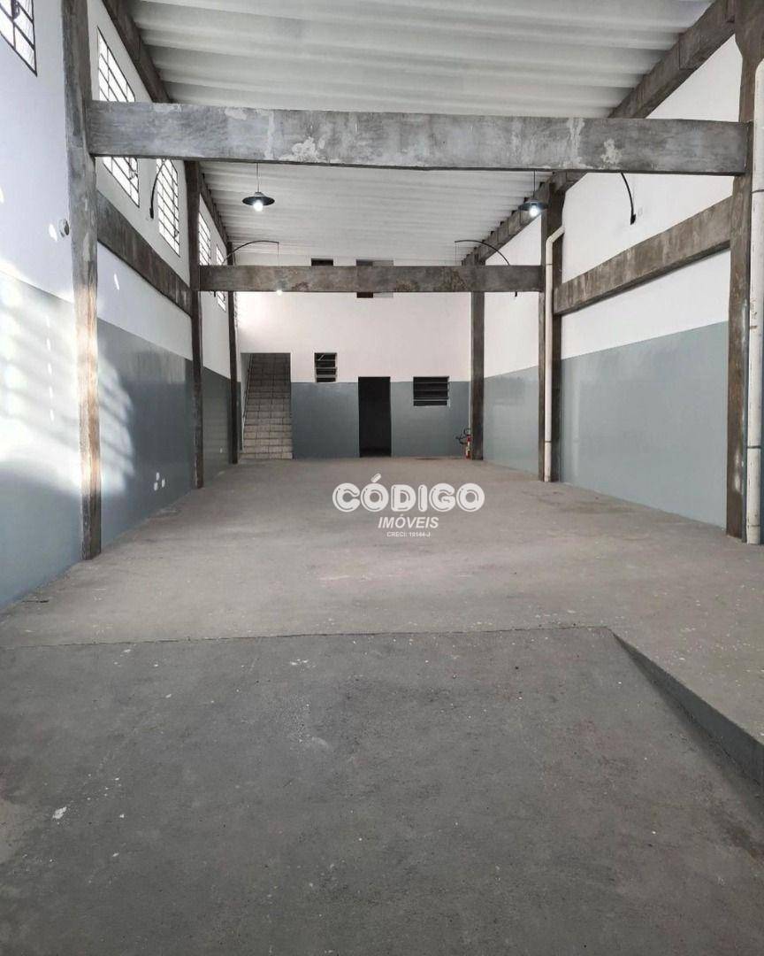 Depósito-Galpão-Armazém para alugar, 200m² - Foto 1