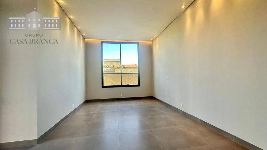 Casa de Condomínio à venda com 3 quartos, 298m² - Foto 3