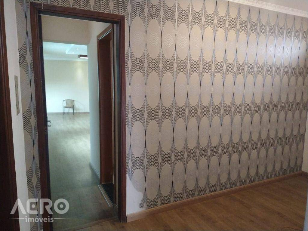 Casa para alugar com 3 quartos, 210m² - Foto 23