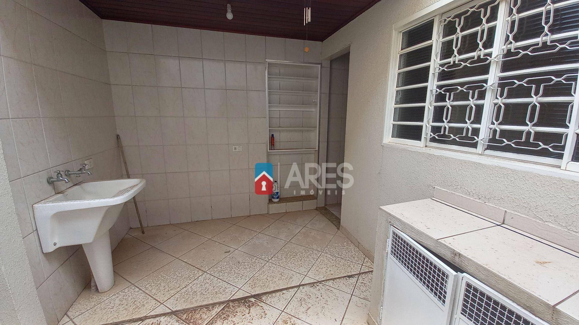Casa à venda com 2 quartos, 69m² - Foto 9
