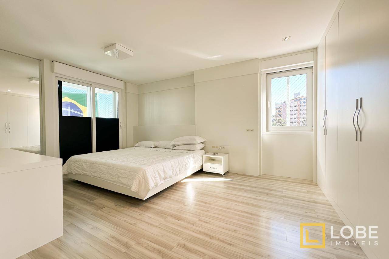 Apartamento à venda com 4 quartos, 204m² - Foto 10