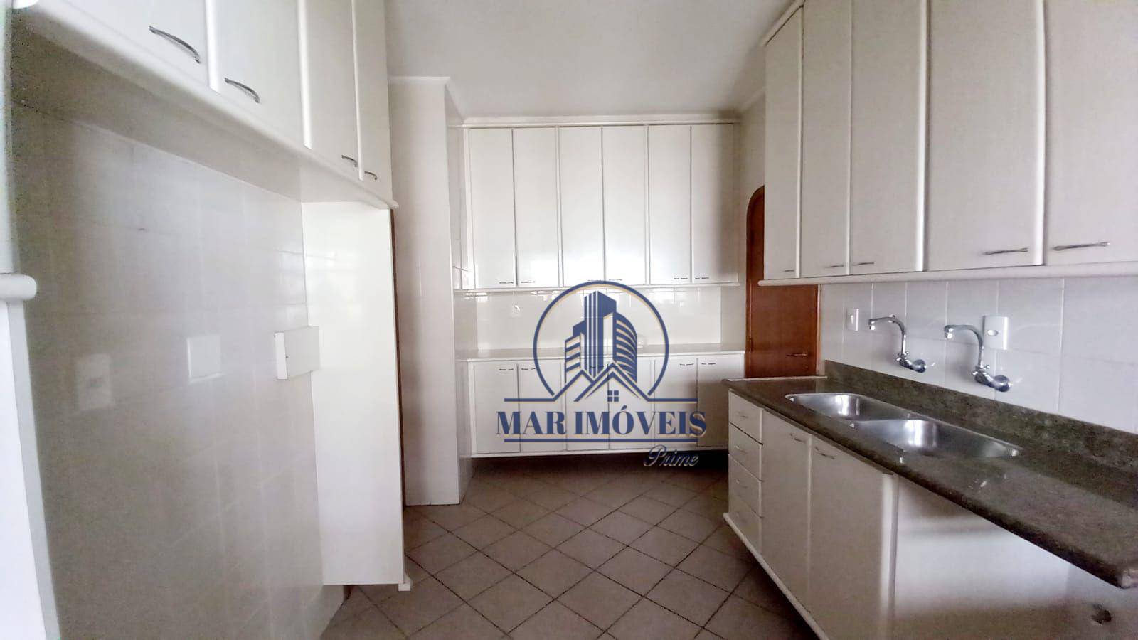 Apartamento à venda com 3 quartos, 140m² - Foto 18