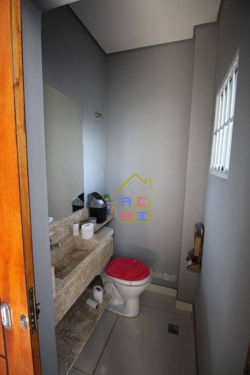 Sobrado à venda com 3 quartos, 240m² - Foto 17