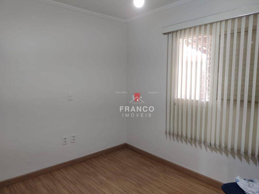 Casa à venda com 3 quartos, 146m² - Foto 9