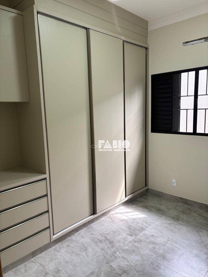 Casa à venda com 3 quartos, 138m² - Foto 11