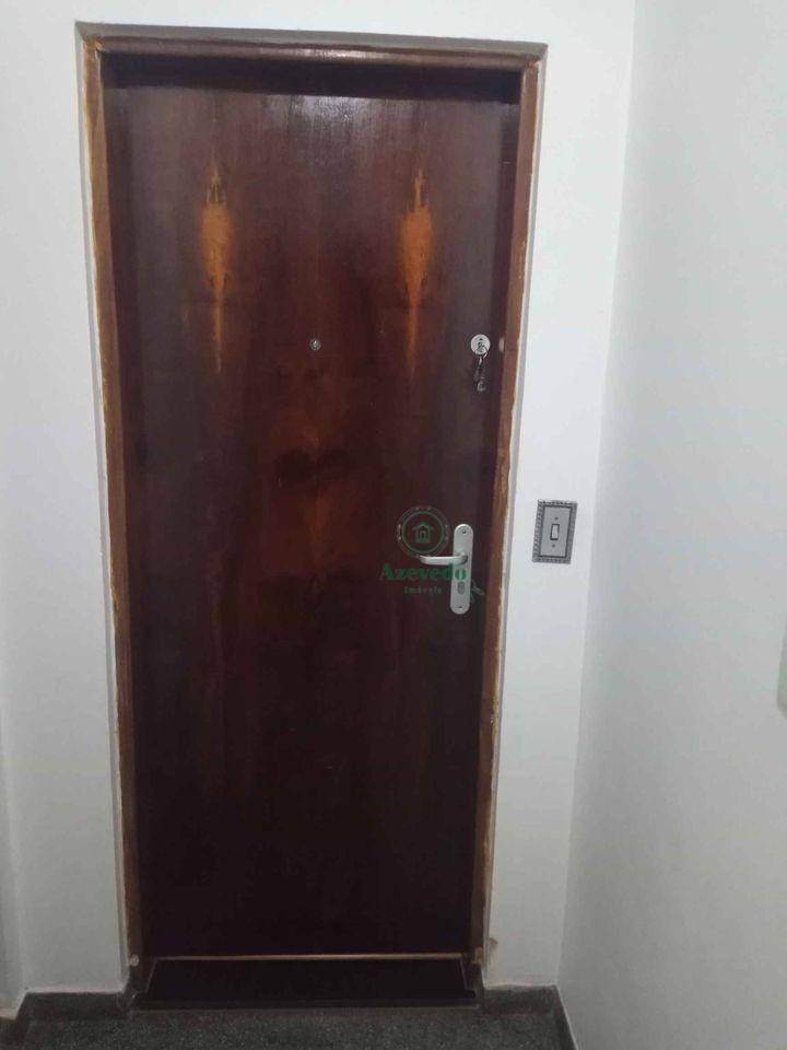 Apartamento à venda com 2 quartos, 68m² - Foto 2