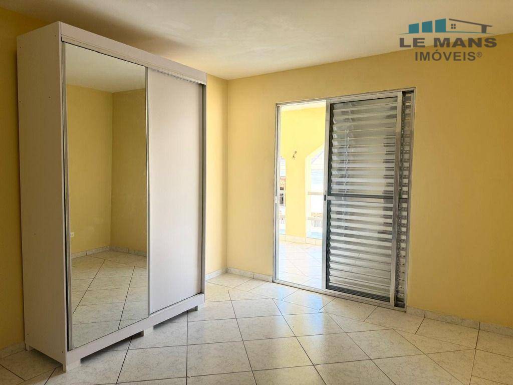 Casa para alugar com 2 quartos, 126m² - Foto 11