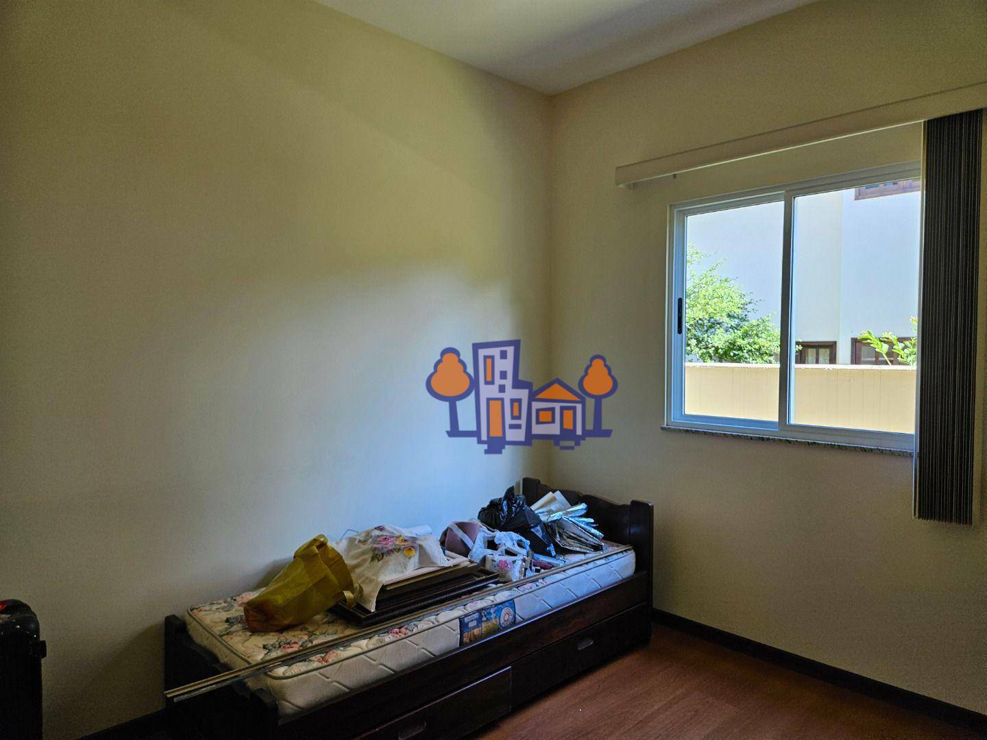 Casa à venda com 5 quartos, 326m² - Foto 19