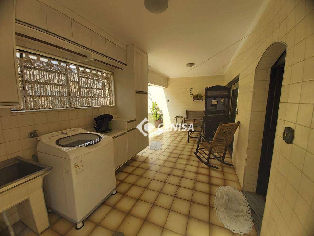 Casa à venda com 4 quartos, 290m² - Foto 18