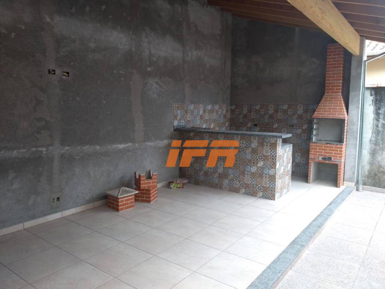 Casa à venda com 3 quartos, 100m² - Foto 13