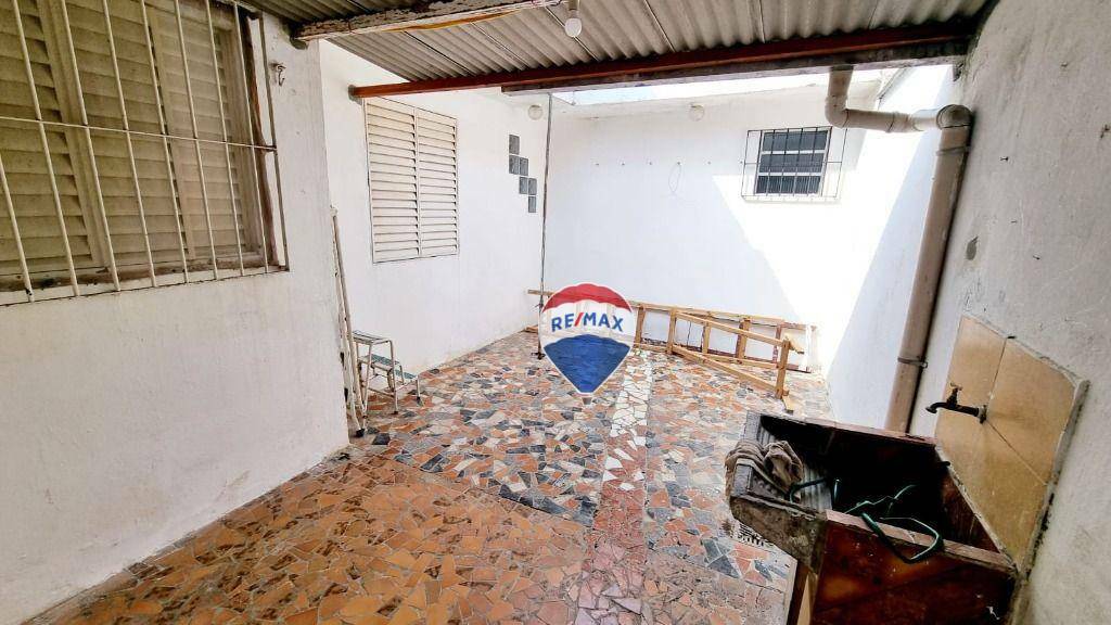 Casa para alugar com 2 quartos, 1M2 - Foto 21