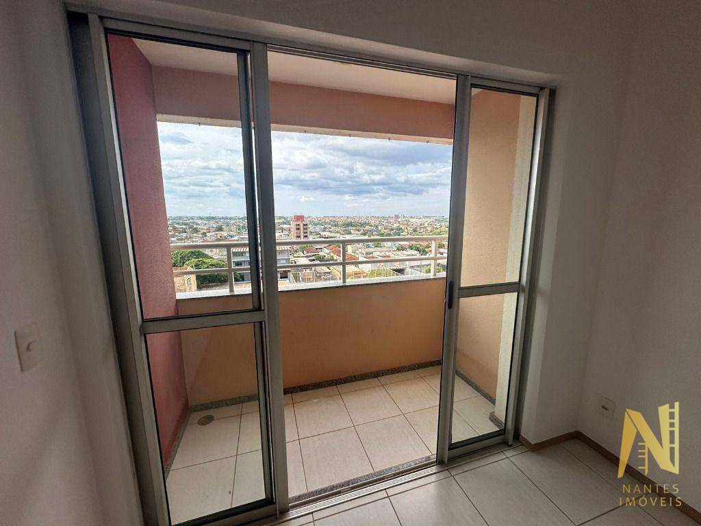 Apartamento para alugar com 3 quartos, 72m² - Foto 3