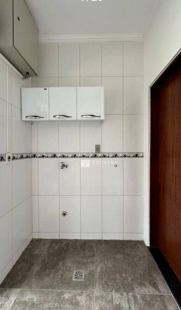 Casa à venda com 2 quartos, 200m² - Foto 12