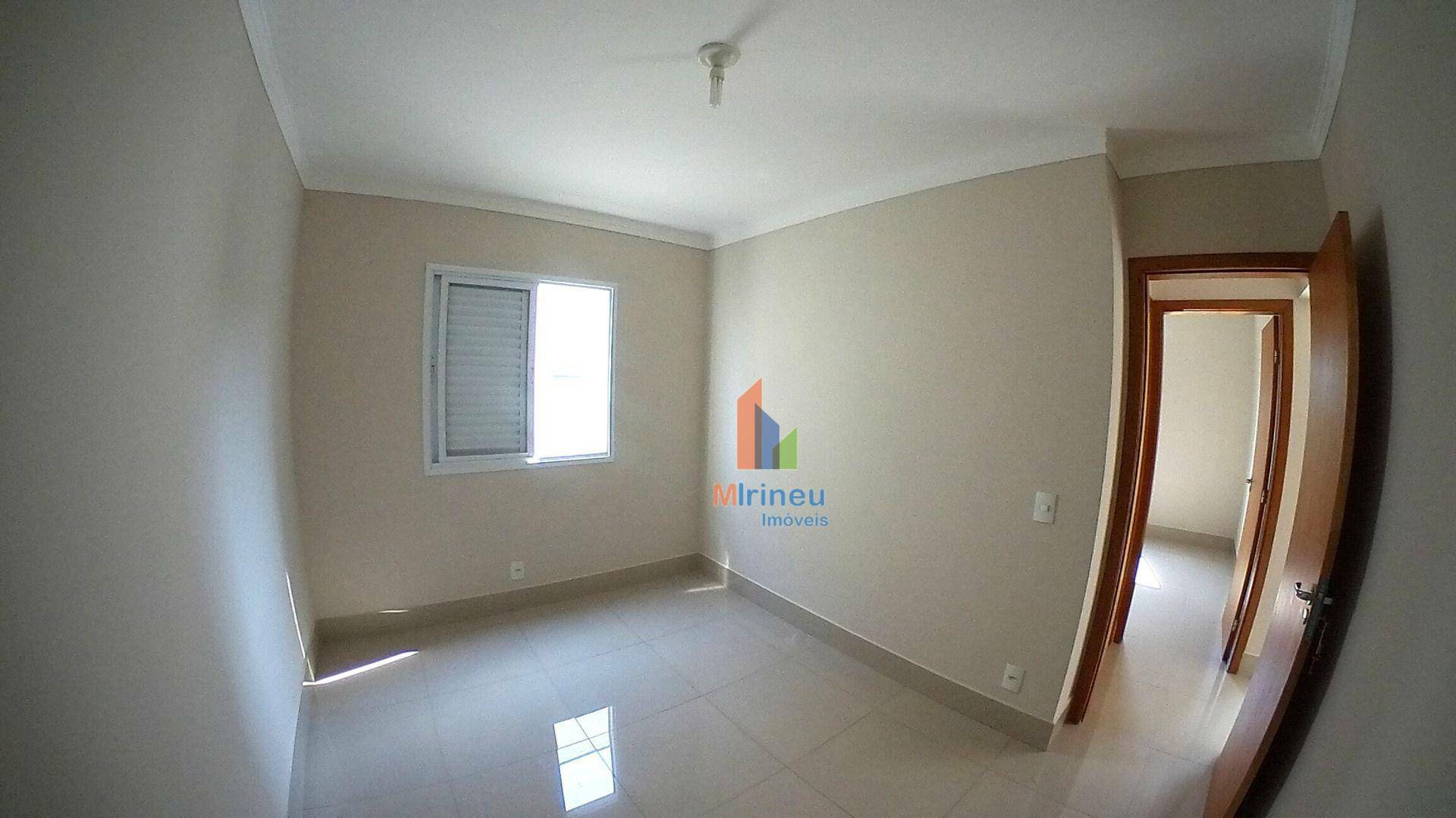 Apartamento para alugar com 2 quartos, 65m² - Foto 11