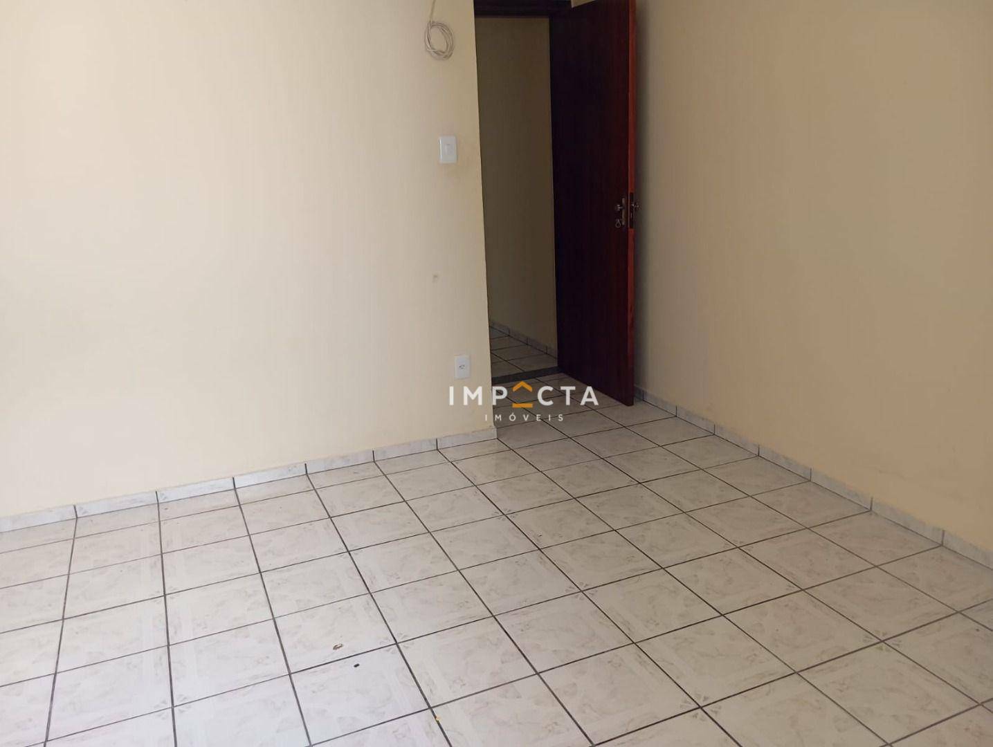 Casa para alugar com 3 quartos, 220m² - Foto 2