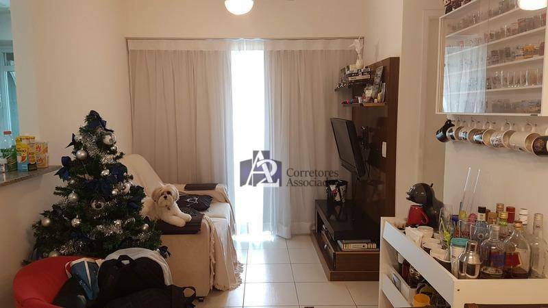 Apartamento à venda com 2 quartos, 58m² - Foto 2