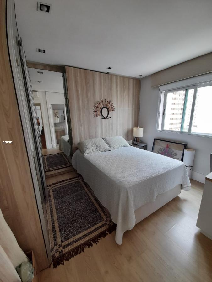 Apartamento à venda com 3 quartos, 157m² - Foto 9