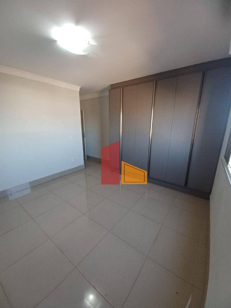 Apartamento à venda com 4 quartos, 236m² - Foto 5