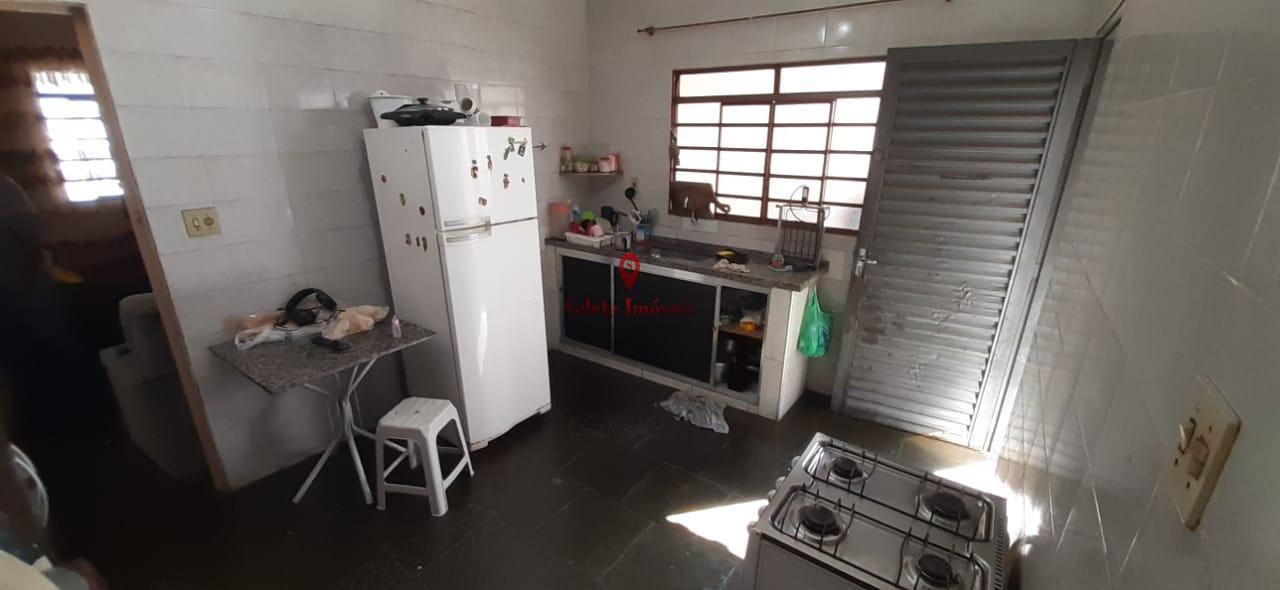 Casa à venda com 3 quartos, 180m² - Foto 5