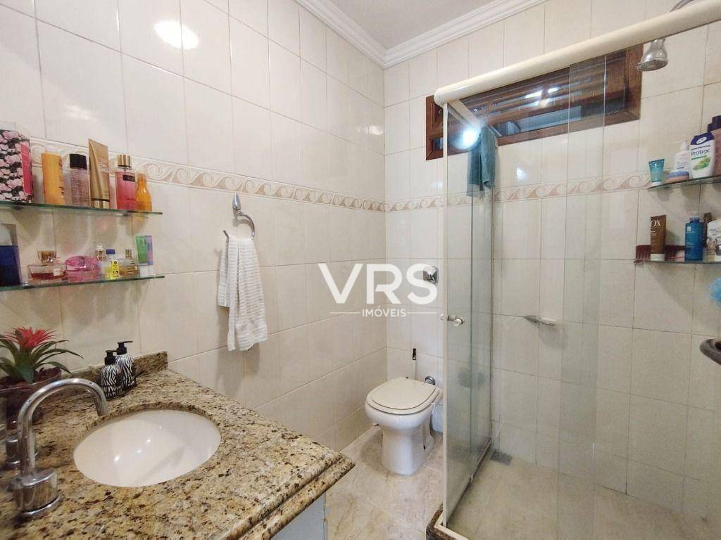 Casa à venda com 5 quartos, 180m² - Foto 28