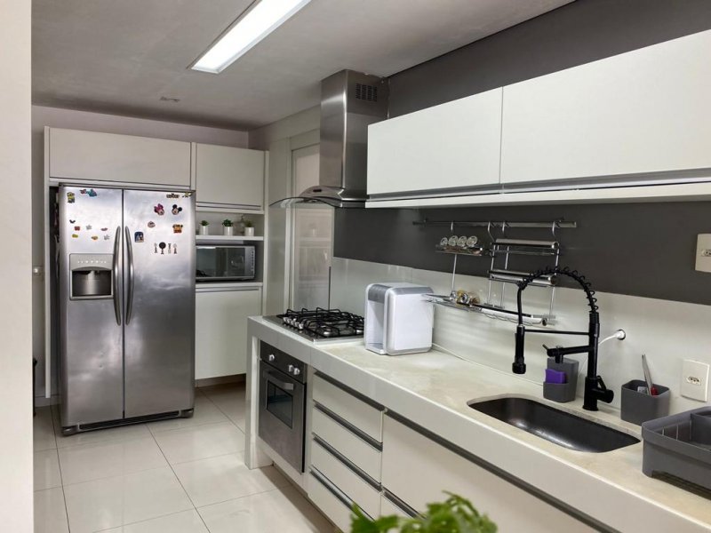 Apartamento à venda com 3 quartos, 115m² - Foto 10