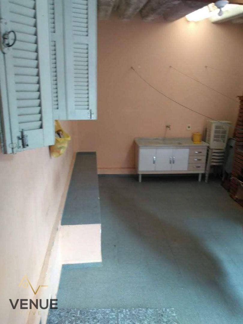 Casa à venda com 3 quartos, 176m² - Foto 8