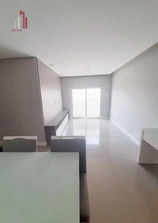 Apartamento à venda com 3 quartos, 83m² - Foto 2