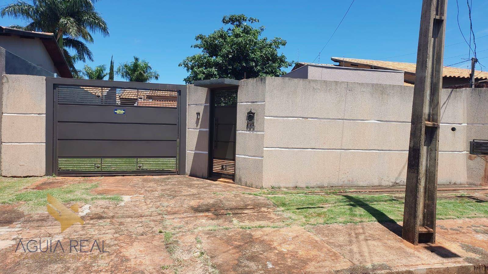 Casa à venda com 2 quartos, 80m² - Foto 1