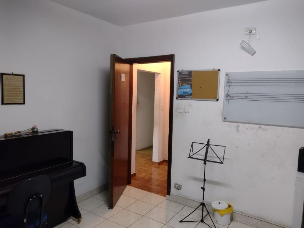 Casa à venda com 4 quartos, 180m² - Foto 12