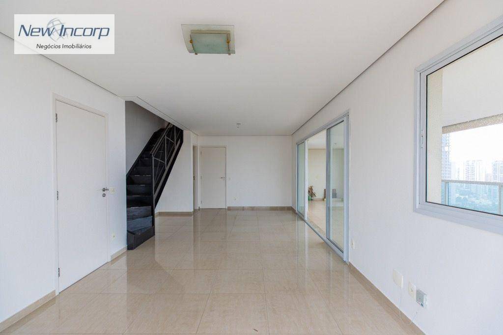 Apartamento à venda com 3 quartos, 227m² - Foto 3