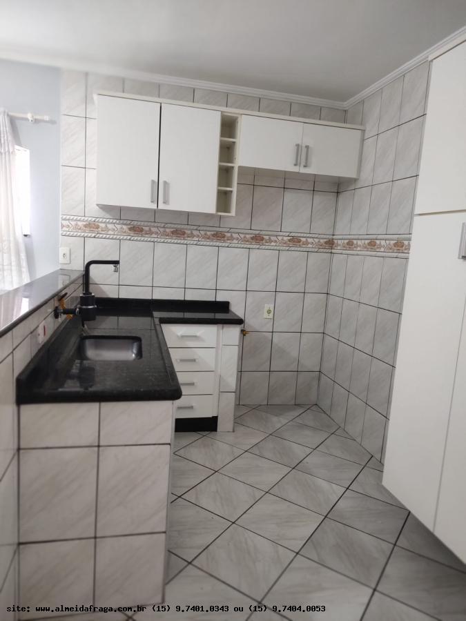 Casa à venda com 3 quartos, 200m² - Foto 3