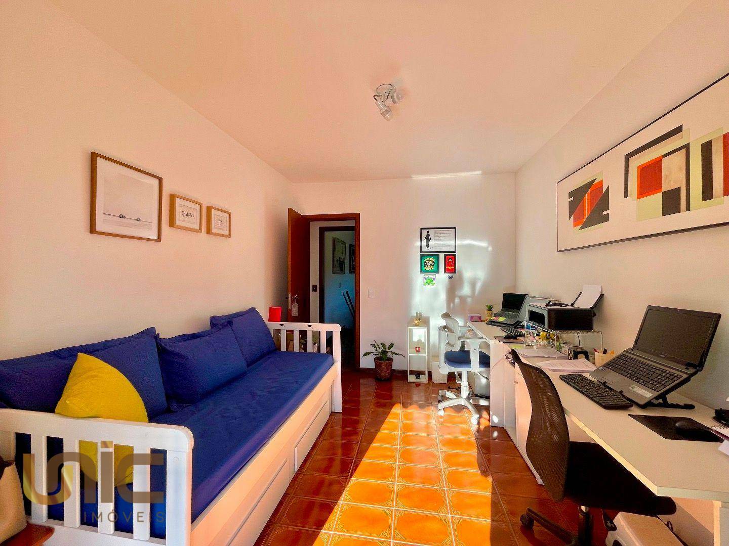 Casa à venda com 3 quartos, 300m² - Foto 18