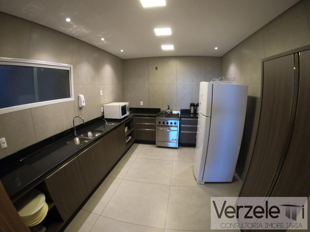 Apartamento à venda com 3 quartos, 180m² - Foto 11