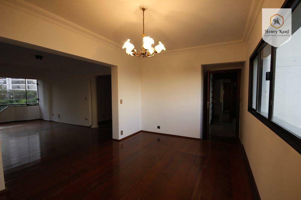 Apartamento à venda com 4 quartos, 218m² - Foto 17