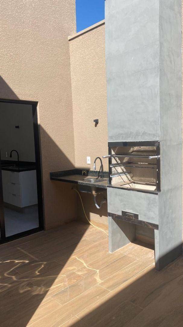 Casa à venda com 2 quartos, 99m² - Foto 1