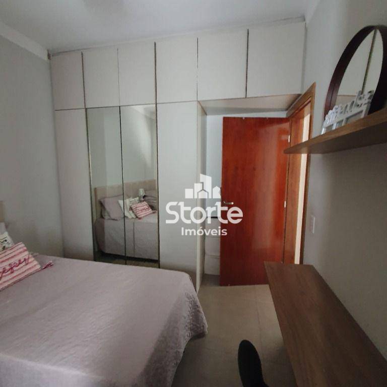 Casa à venda com 3 quartos, 170m² - Foto 18