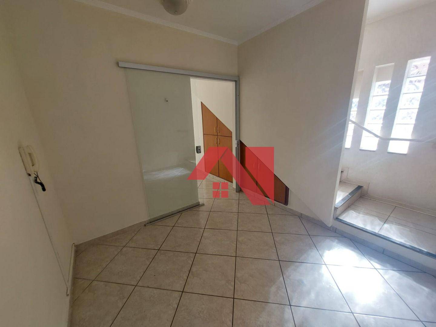 Casa para alugar com 5 quartos, 248m² - Foto 6