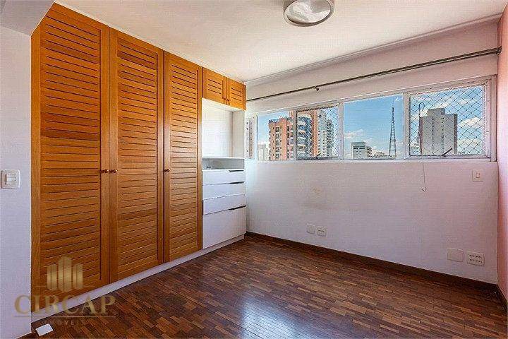 Apartamento à venda com 3 quartos, 140m² - Foto 8