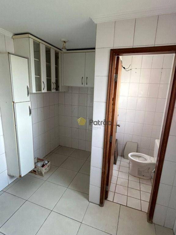 Apartamento à venda com 3 quartos, 107m² - Foto 12