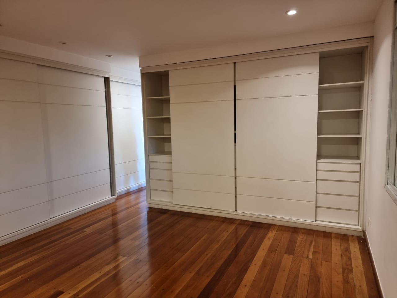 Apartamento à venda com 3 quartos, 258m² - Foto 16