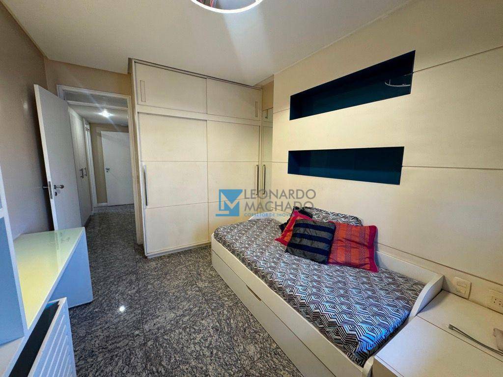 Apartamento à venda com 4 quartos, 161m² - Foto 15