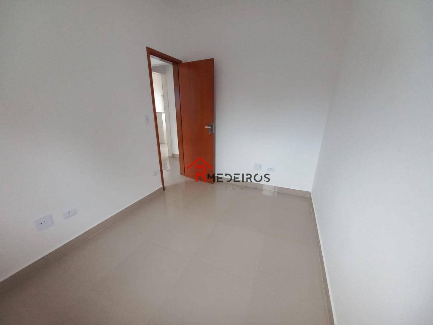 Casa à venda com 2 quartos, 43m² - Foto 2