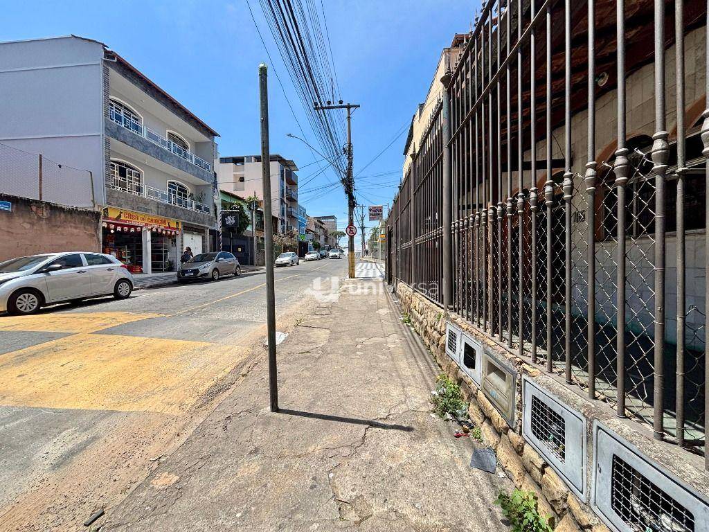 Casa, 4 quartos, 122 m² - Foto 2