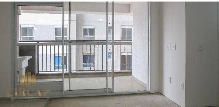 Apartamento à venda com 2 quartos, 42m² - Foto 1